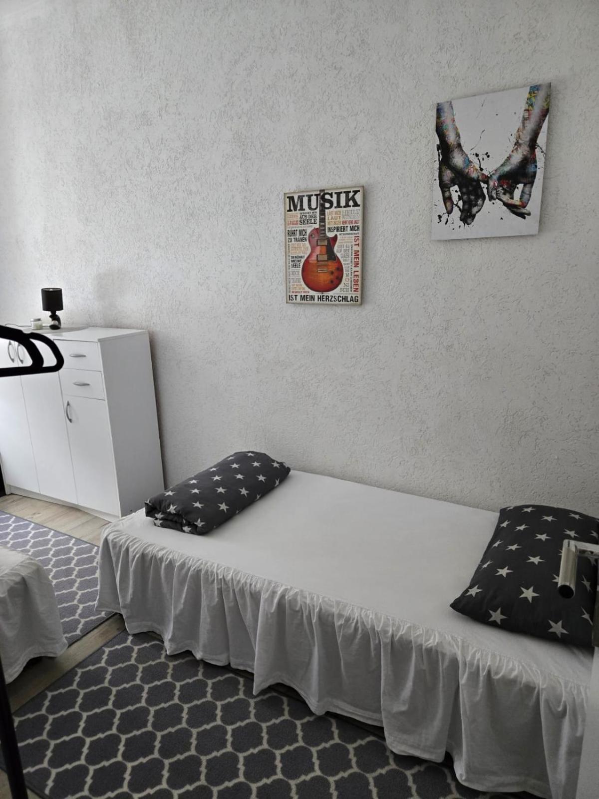 Ferienwohnung Am Bahnhof 贝恩堡 外观 照片