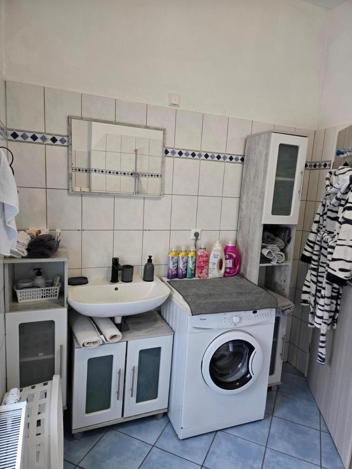 Ferienwohnung Am Bahnhof 贝恩堡 外观 照片
